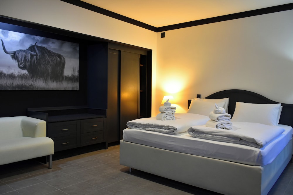 ECONOMY, DOUBLE BED