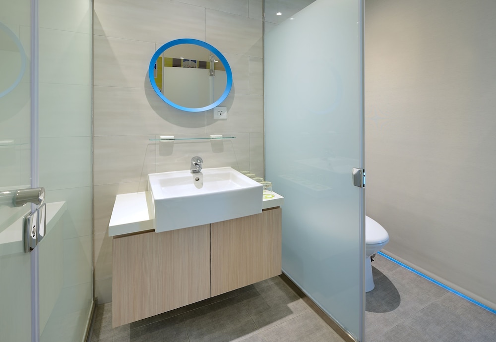 Park City Inn & Hostel 45/47
