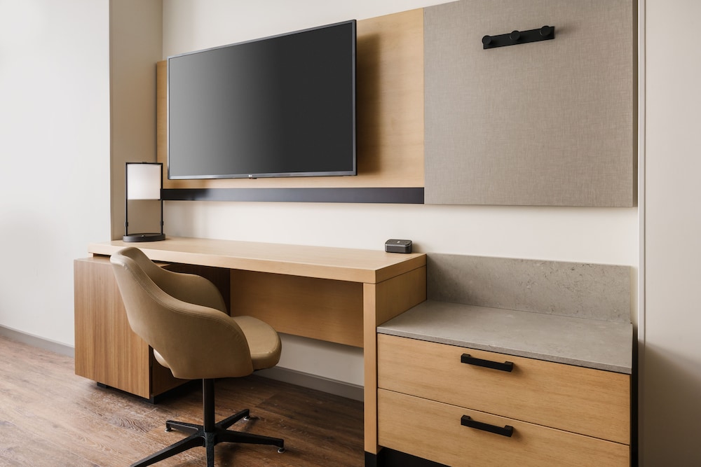 Hyatt Place National Harbor 49/61