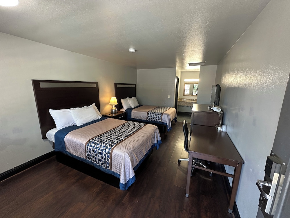 Crossroads Inn 15/39