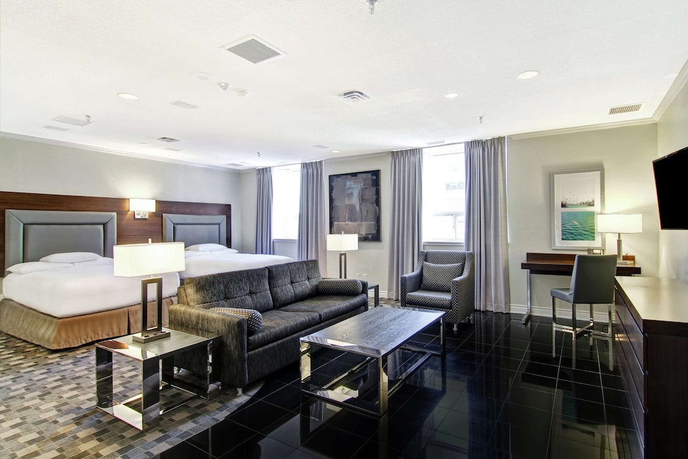 Doubletree By Hilton Hotel Toronto Downtown 50/83