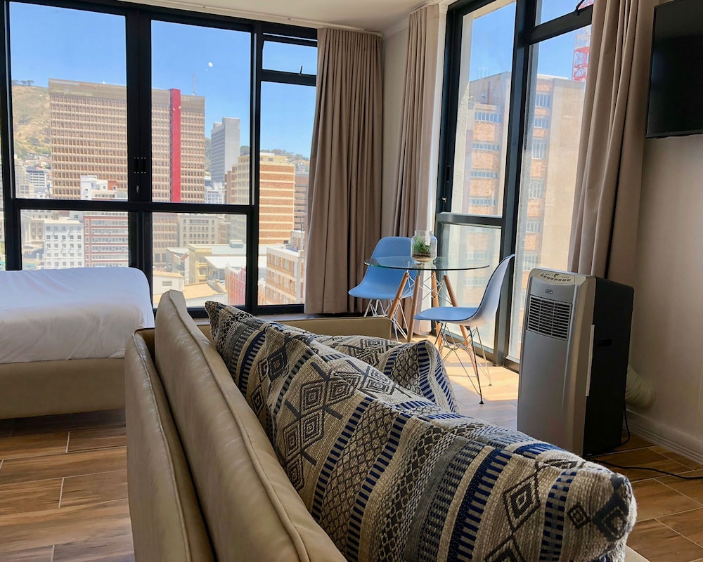 Midtown Rentals At The Four Seasons 16/38