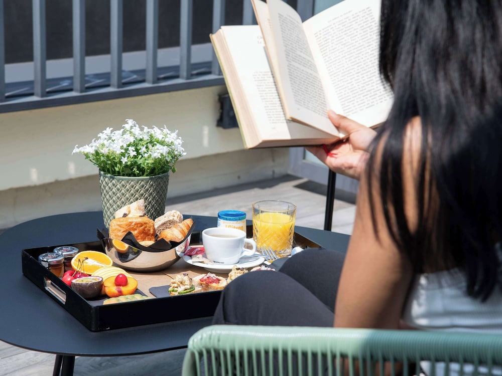 Mercure Paris Bercy Bibliotheque 48/65