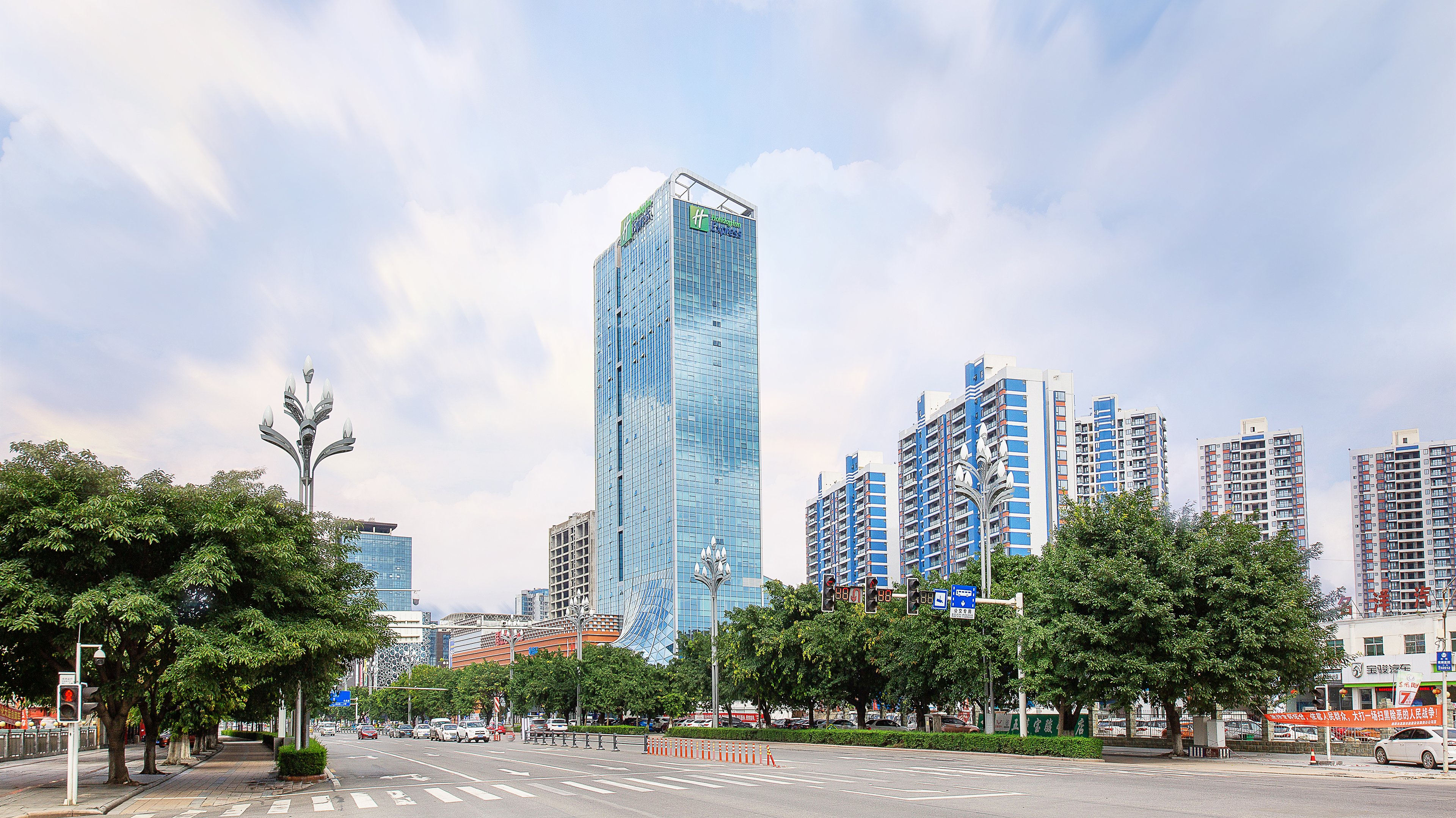 HOLIDAY INN EXPRESS MIANYANG HIGH-TECH ZONE 44/48