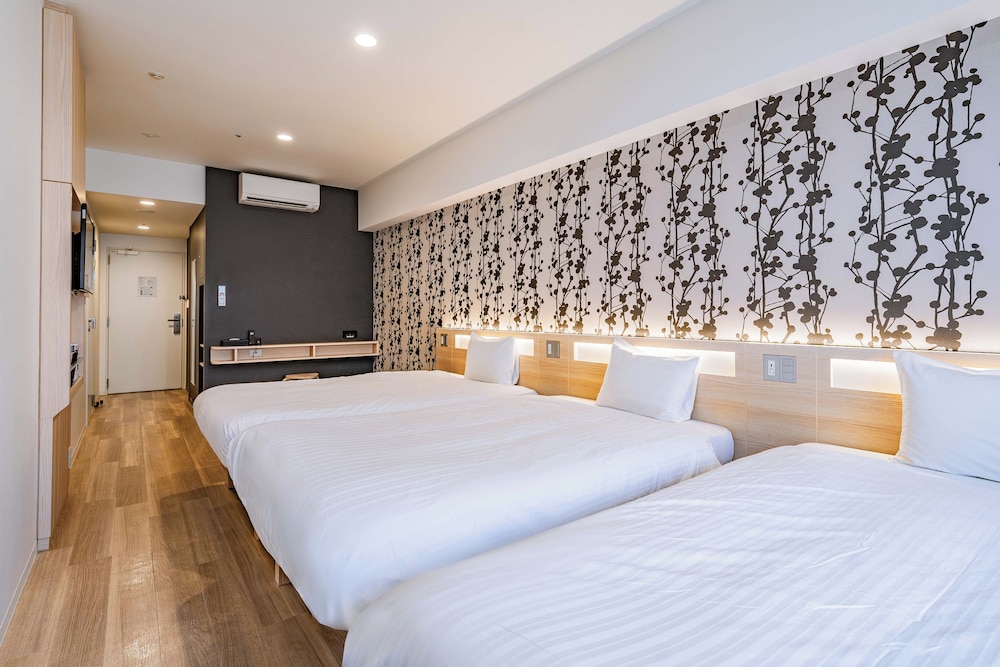 Kansai International Airport Hotel 11 14/54