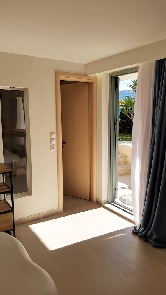 Villa Olga Lounge Hotel 16/41