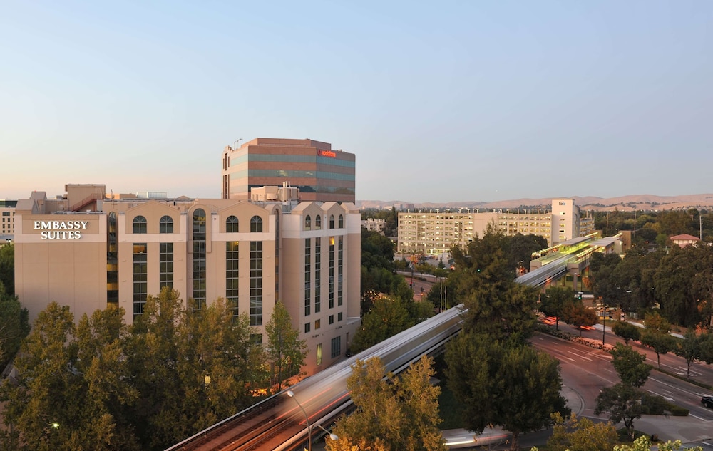 Embassy Suites Walnut Creek 18/81