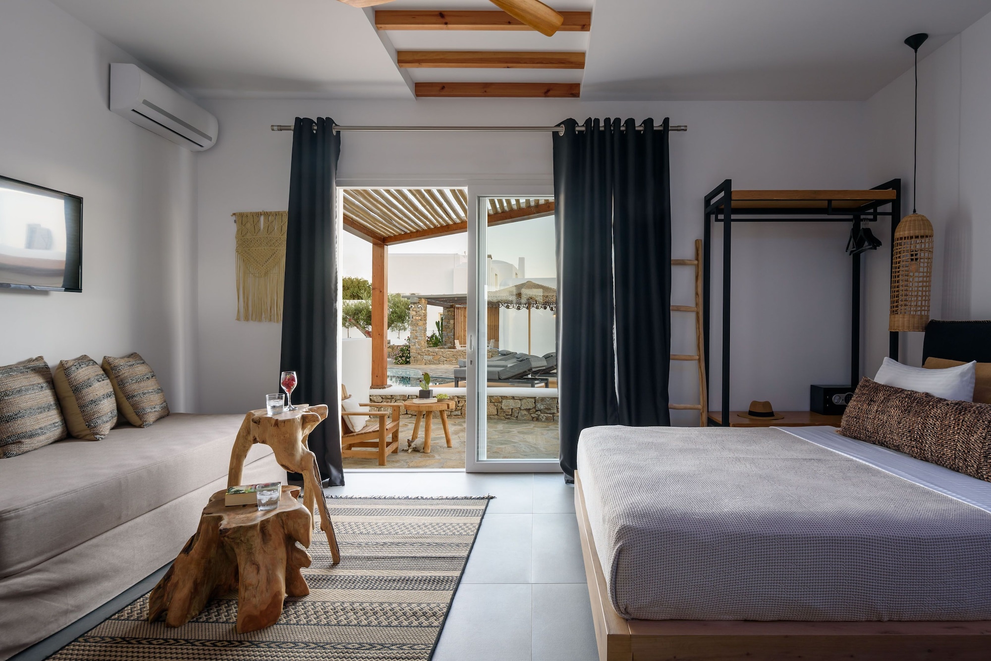 HONEYMOON, SUITE