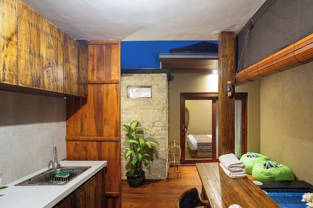 Radea Villa 61/61