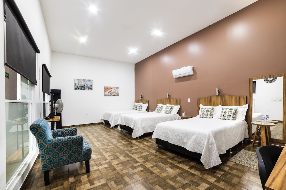 Hotel Boutique Las Campanas 25/41