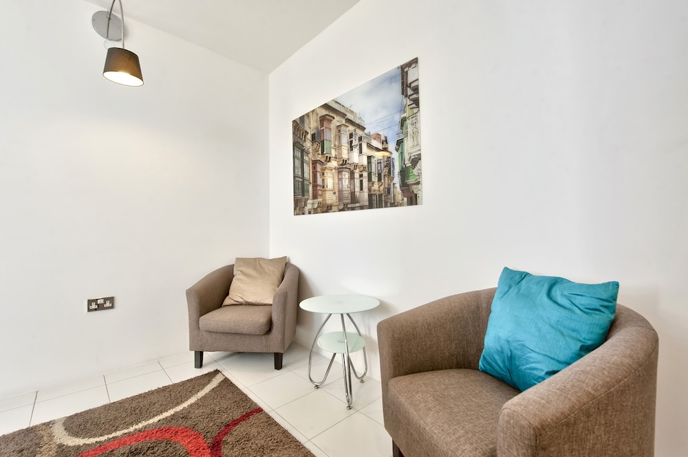 Barrakka Suites 27/50