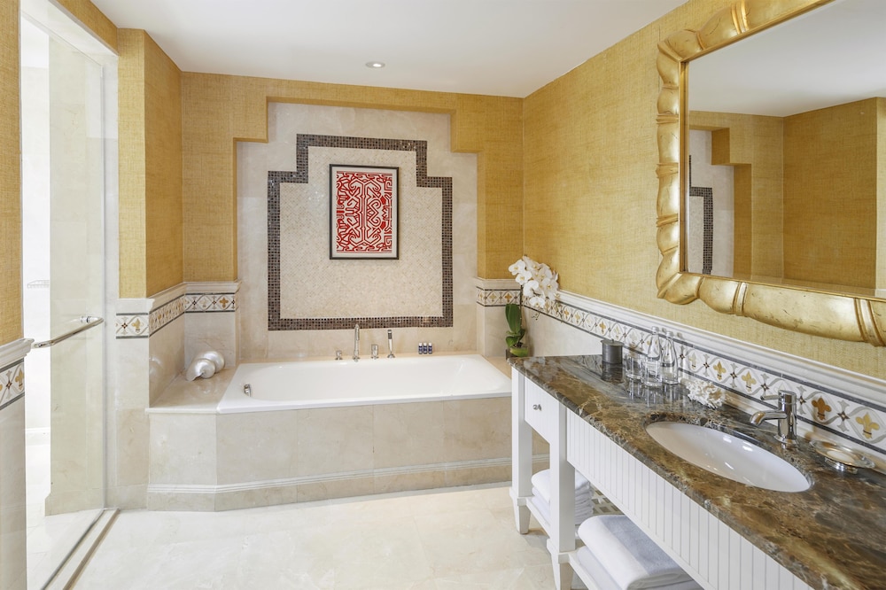 Desert Islands Resort & Spa by Anantara 70/72