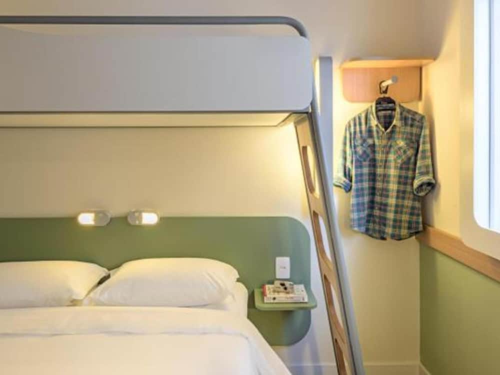 Ibis Budget Curitiba Aeroporto 65/65