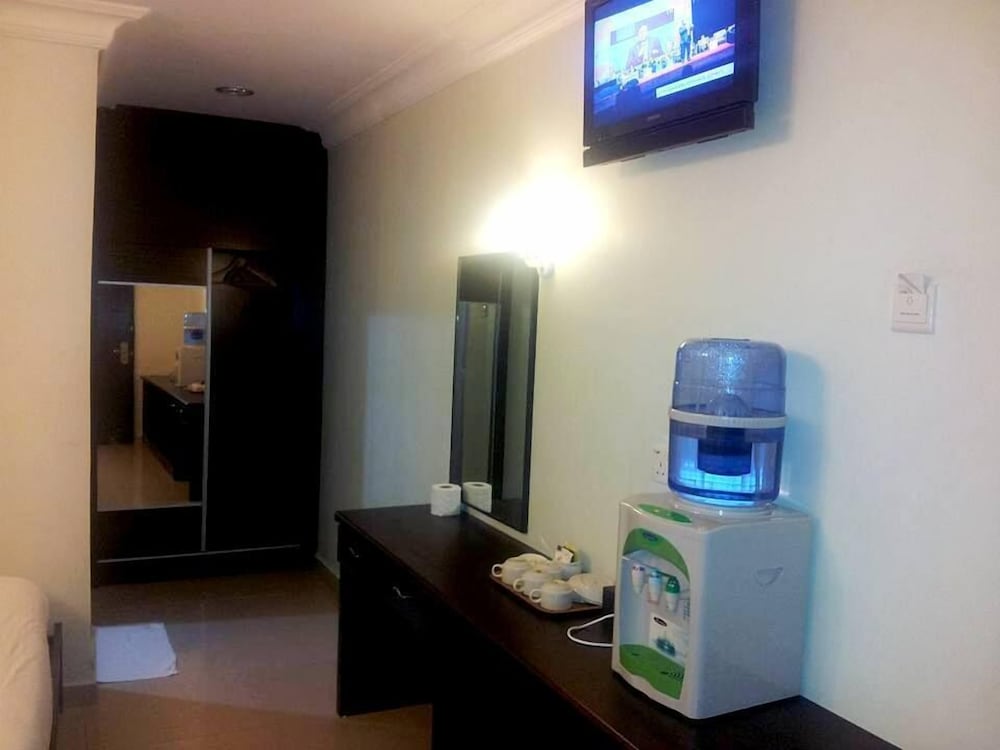 Hotel Bintang Indah 33/34