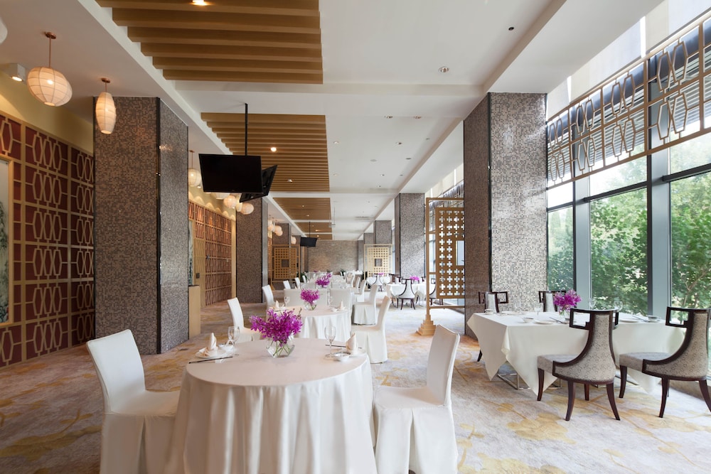 Holiday Inn Beijing Shijingshan Parkview 58/78