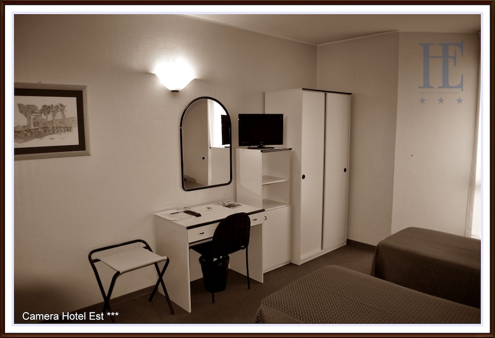Hotel Est 35/42