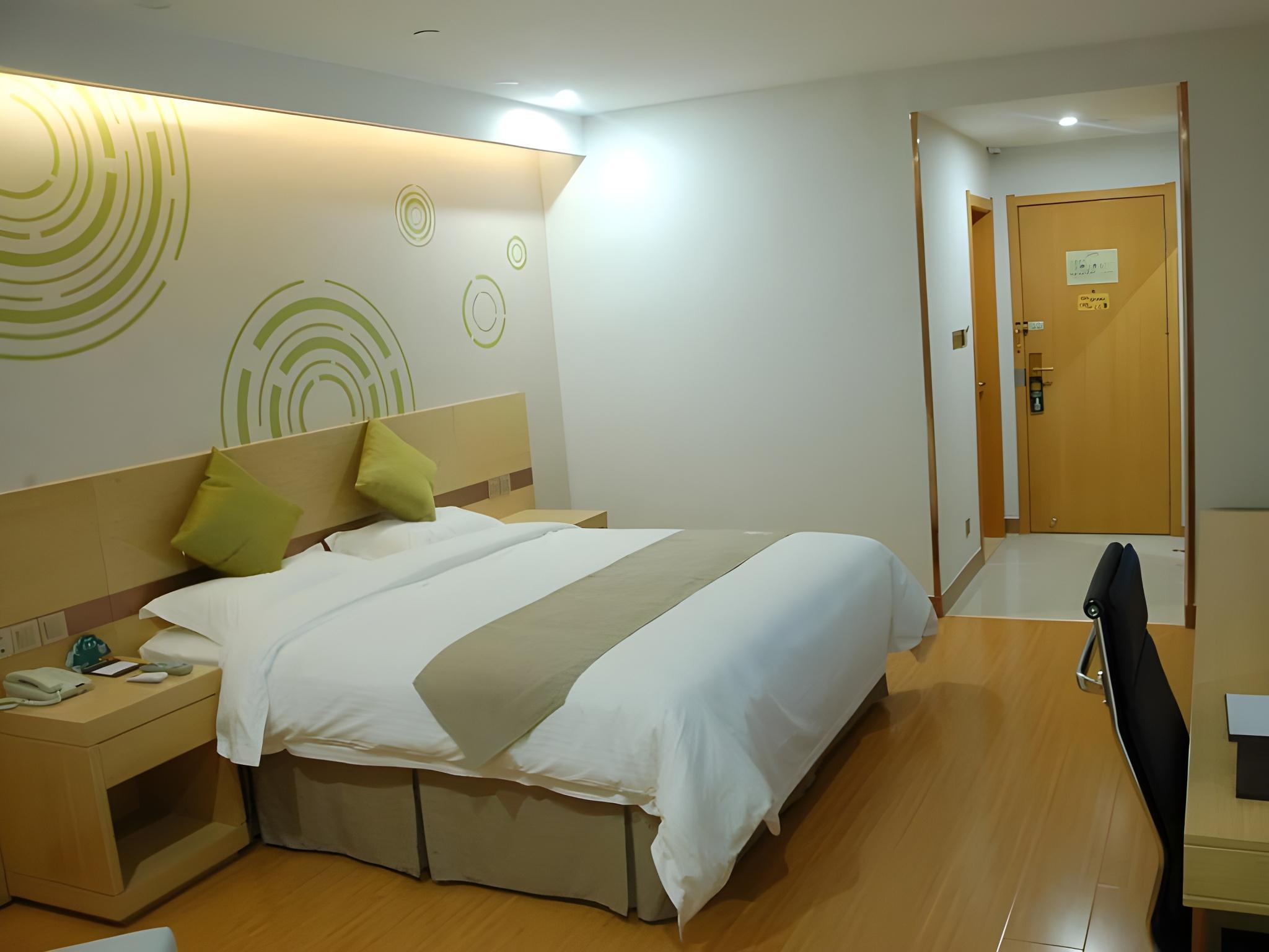 Guest Room, Garden View