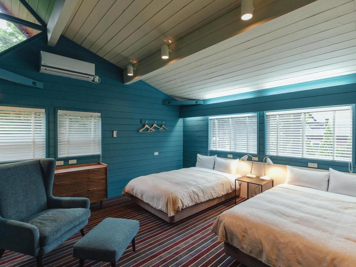 Designer, Futon Bed