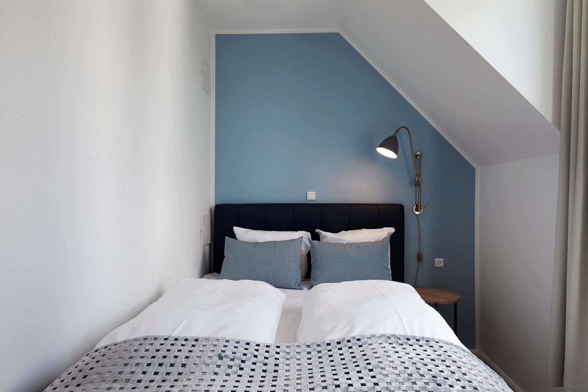 COMPACT, DOUBLE BED, BALCONY
