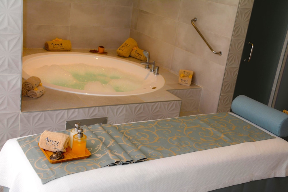 Catalonia Royal La Romana Adults Only All Inclusive 49/50