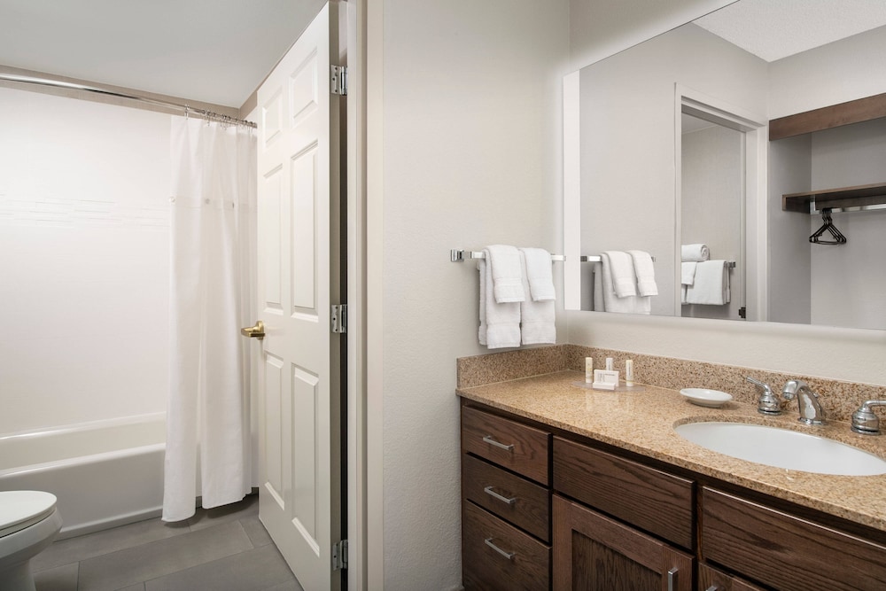 Residence Inn Denver South/Park Meadows Mall 8/32