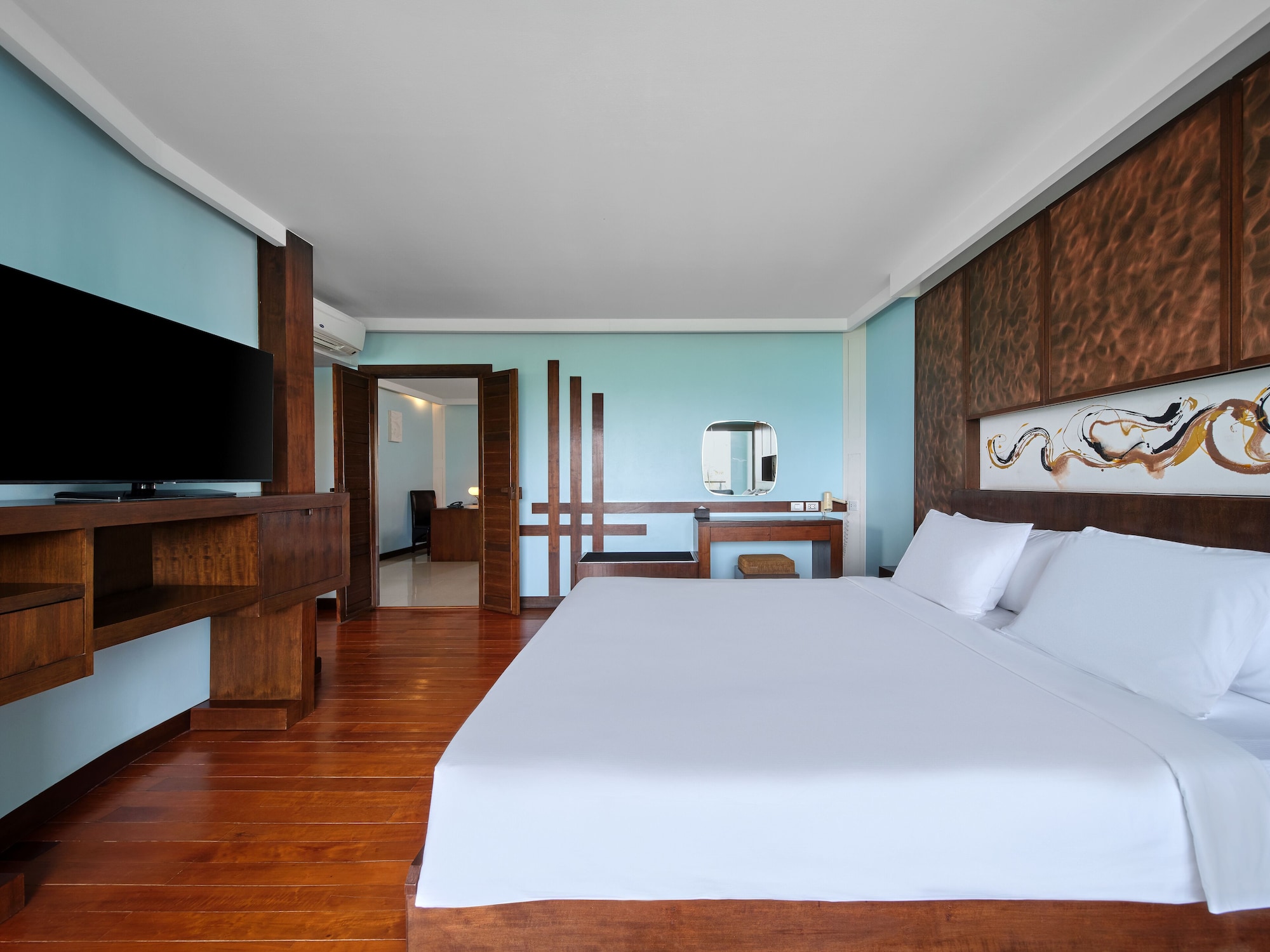 ONE BEDROOM DELUXE SUITE SEA VIEW