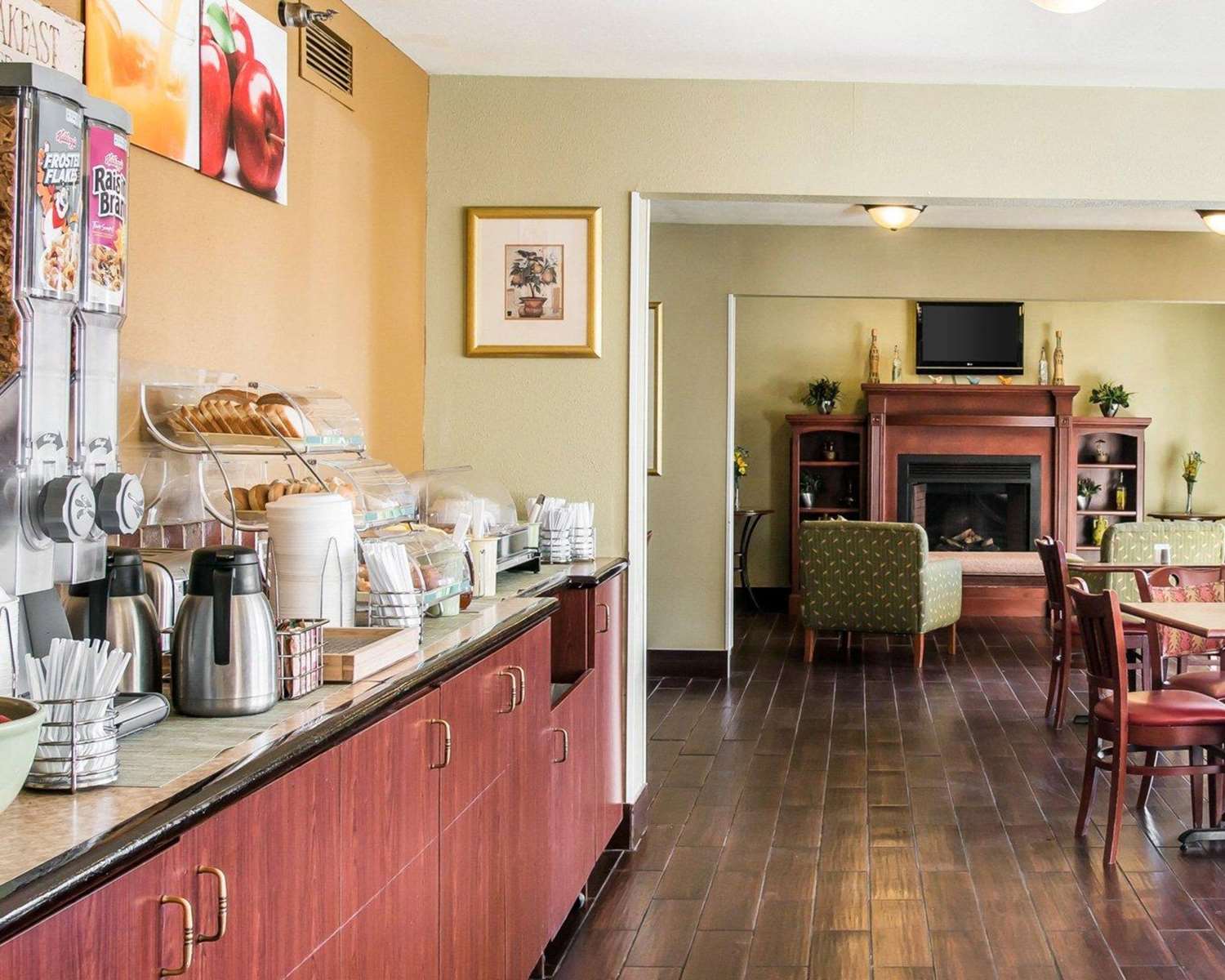 Quality Inn Holland - Toledo 8/31