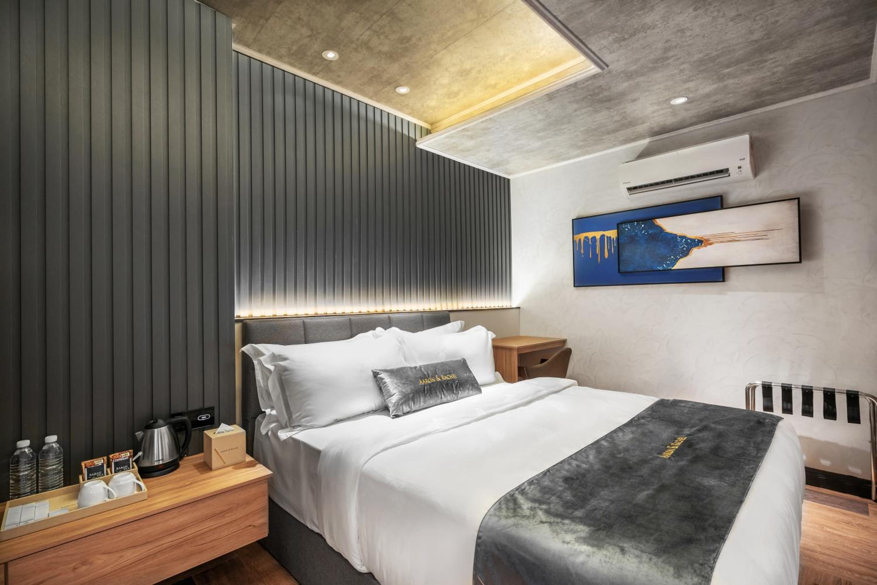 A&R Urban Hotel 9/50