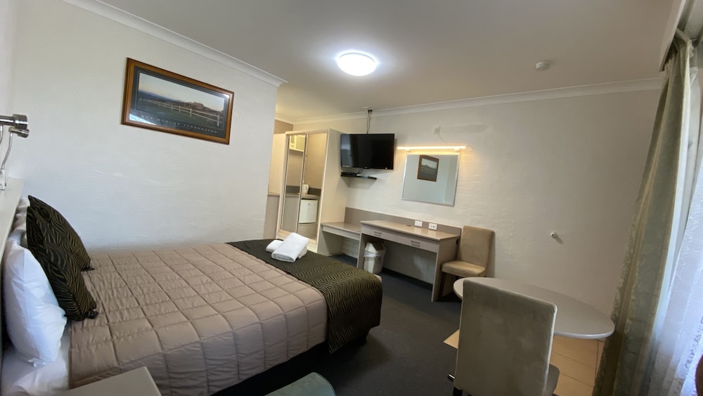 Sapphire City Motor Inn Inverell 3/34