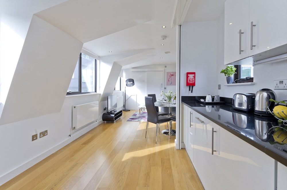 Red Lion Court by City2Stay 25/41