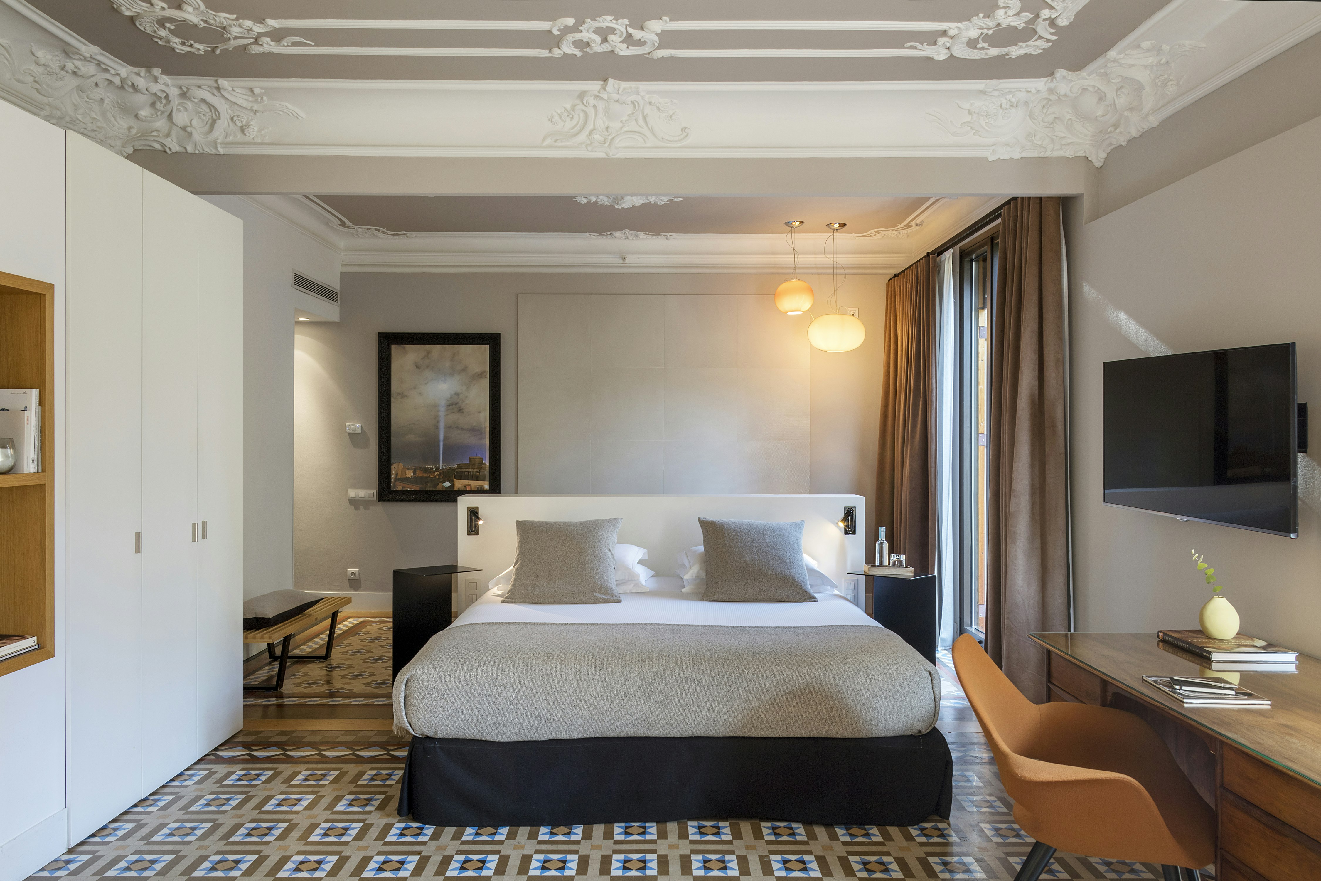 MODERNIST DREAM, SUITE