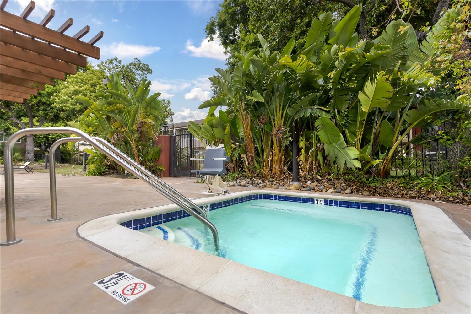 Best Western Plus Garden Court Inn 32/54