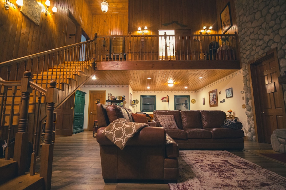 Tucker Peak Lodge 49/64