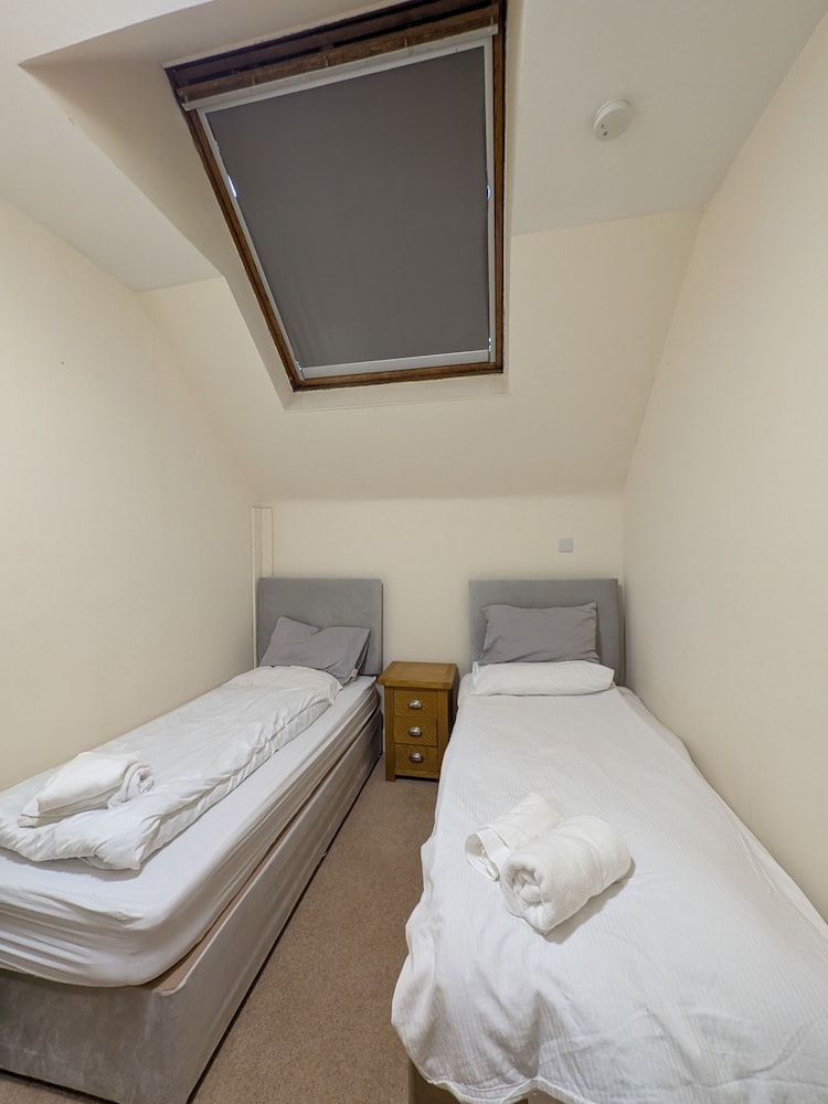 Inverness Guest House 8/41