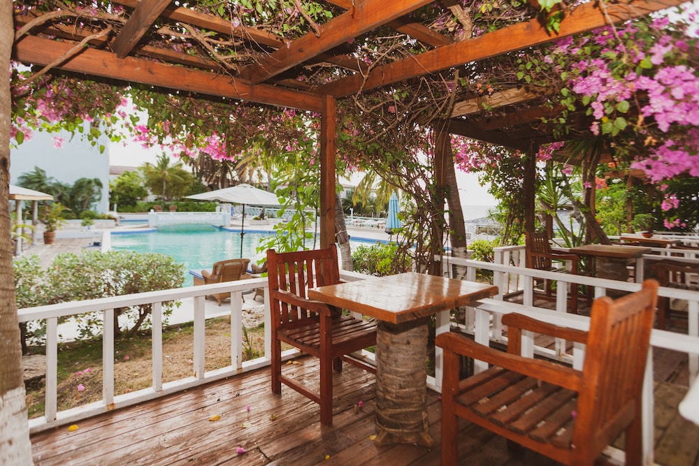 Ocean Point Resort and Spa - Adult Only 90/116