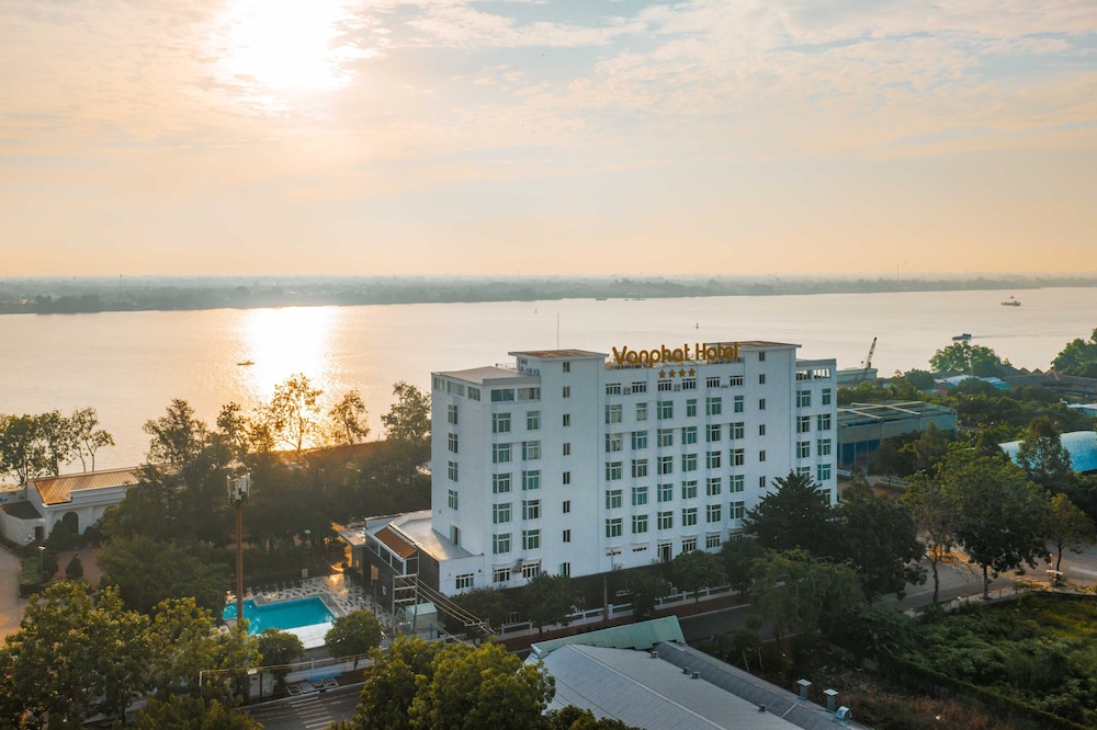 Van Phat Riverside Hotel 2/78