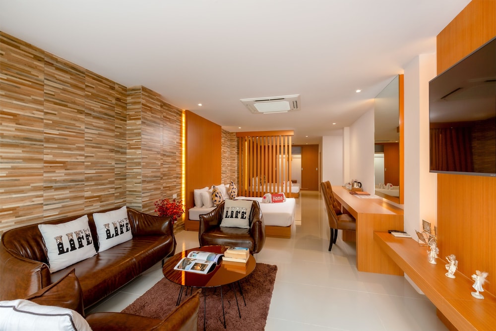 Club Bamboo Boutique Patong Beach Resort 67/85
