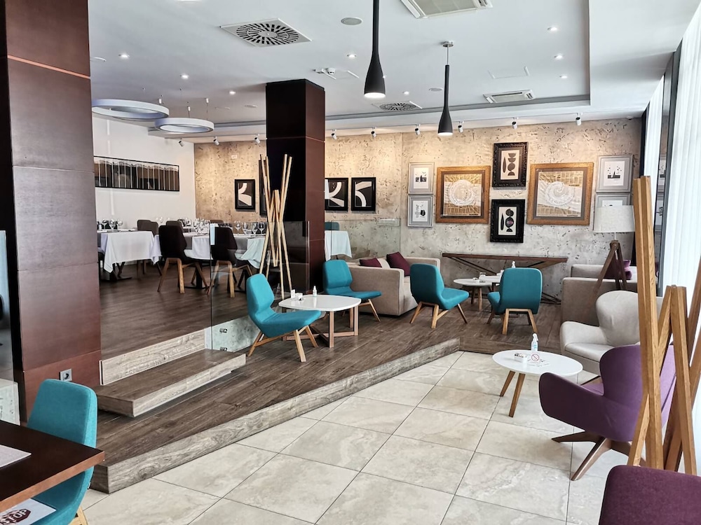New City Hotel and Restaurant Nis 8/56