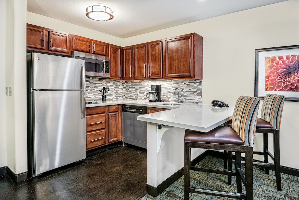 Staybridge Suites Lubbock 49/60