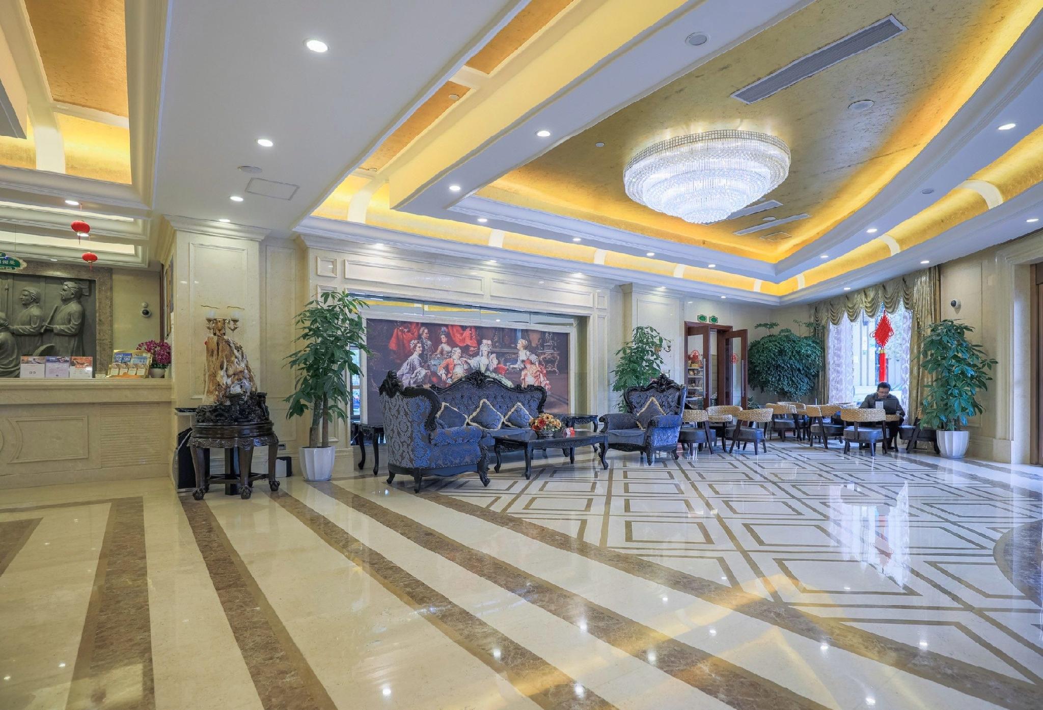 Vienna Hotel Jinshan New City Wanda Plaza 10/30