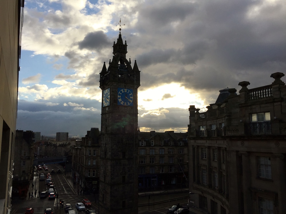 Tolbooth Apartments 44/49