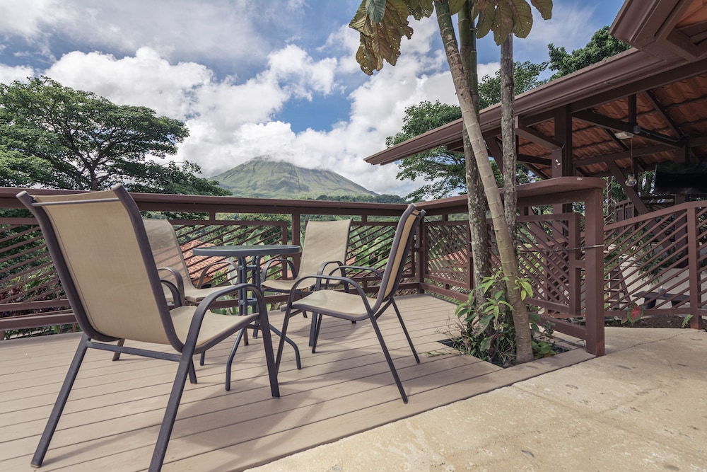 Hotel Miradas Arenal 73/96