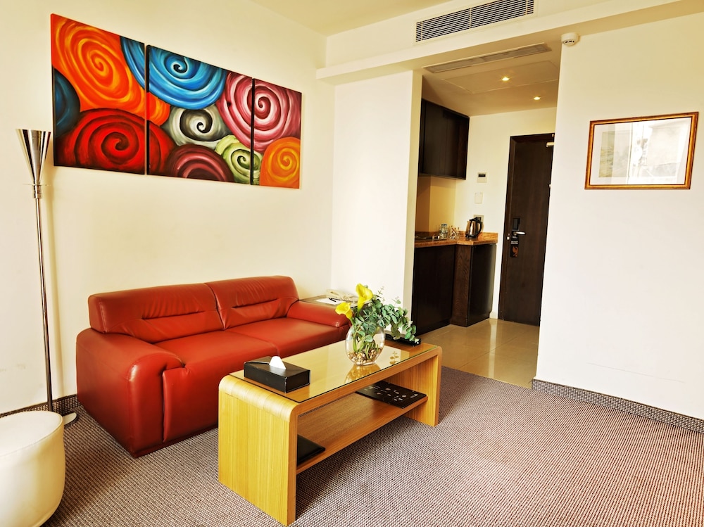 Wh Hotel 32/50