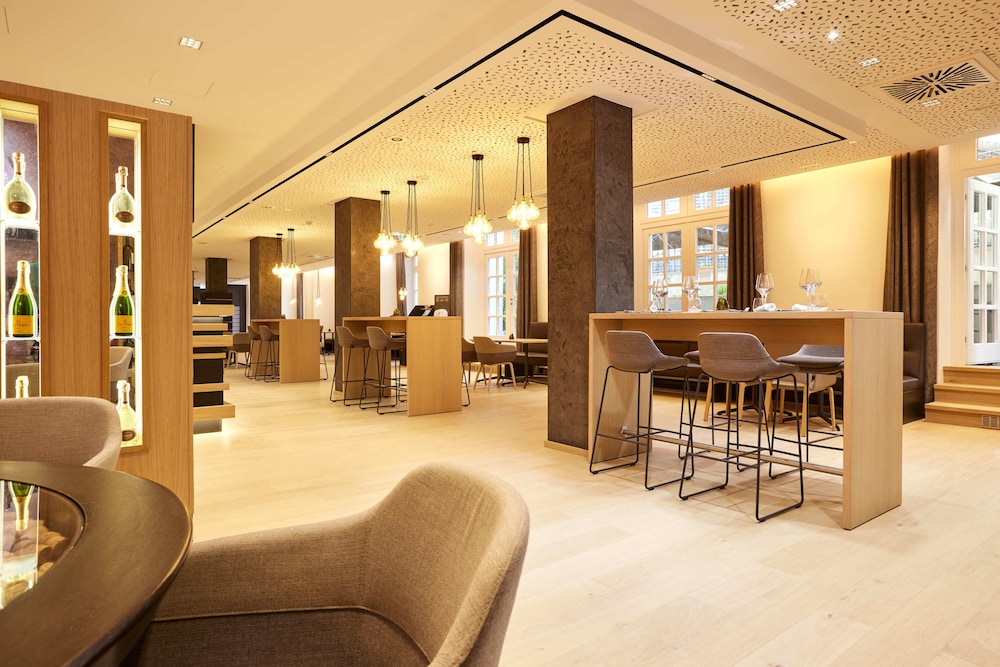 Kasino Hotel 31/42