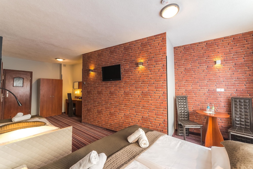 Delta Hotel 23/50