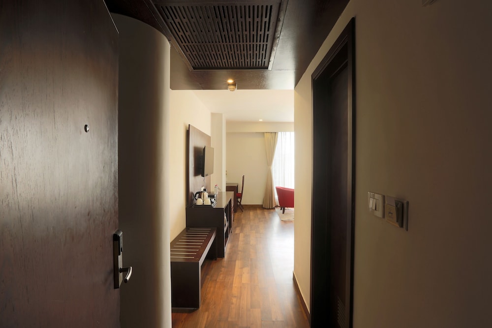 Hotel Mumbai House 30/50