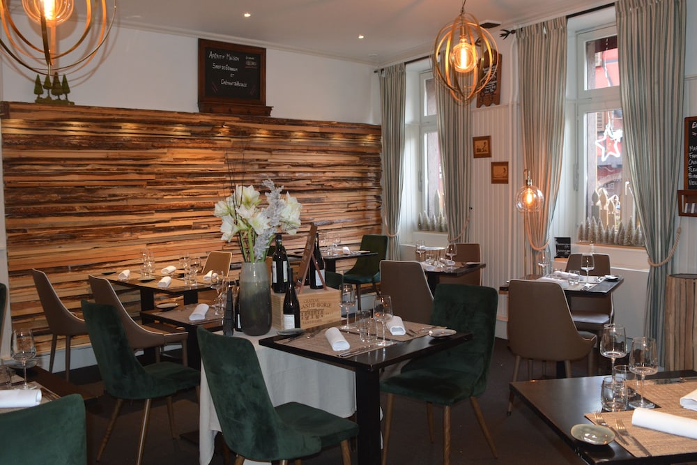 Au Cheval Blanc Hôtel Et Restaurant 36/49