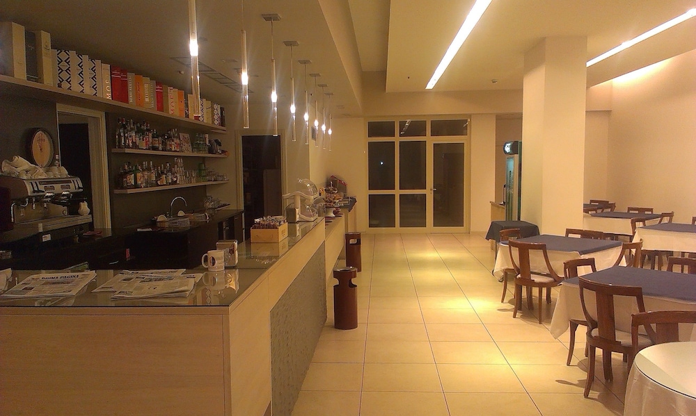 Hotel Lux Modena 43/65