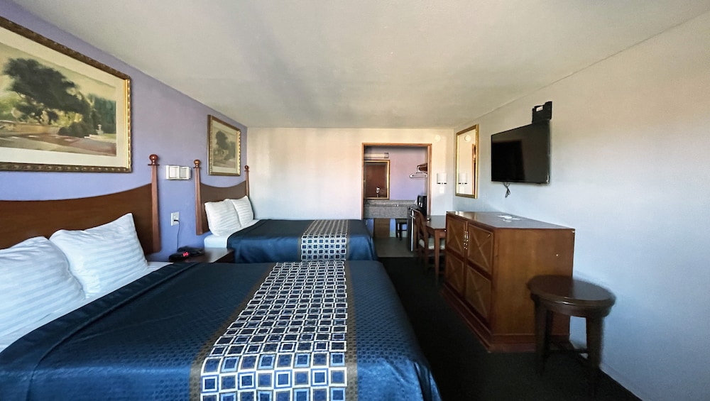 Royal Inn Linden 7/23