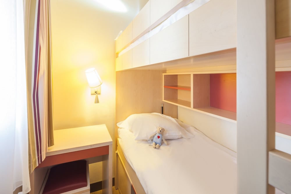 1 Bedroom, Apartment, Bunk Bed, 2 Sofa, Alcove, Terrace، Pierre Vacances Village Residence Cap Esterel 10/10
